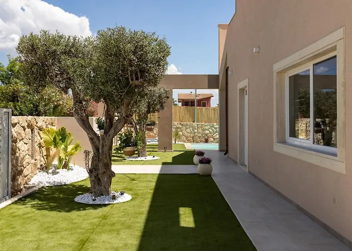 Villa Shamsi - Heated Pool And Beach At 70Mt イスピカの写真