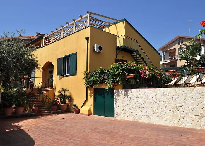 B&B Stella Marina Aci Trezza photo