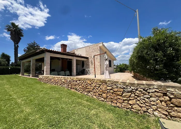 صورة Heloros Holiday Villas - Villa Garden Chic Lido di Noto