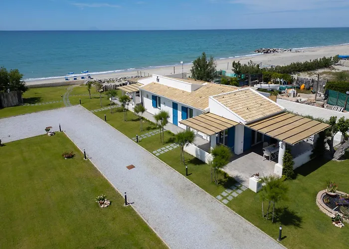 foto di Villa Eolia Sicily Beachfront Apartments Divieto