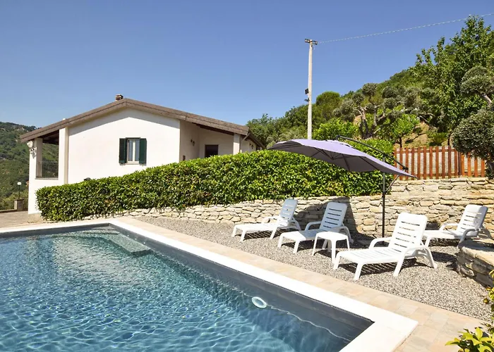 foto di 3 Bedroom Beautiful Home In Librizzi