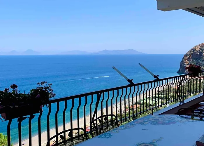 صورة شقة Heartbreaking View - Capo Calava Casa Con Vista Mozzafiato Santo Stefano 