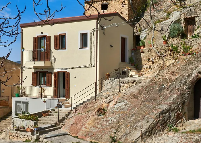 Sperlinga Lacasetta98 תמונה