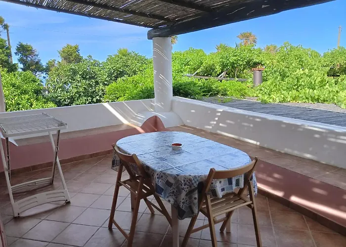 foto di A casa Di Fabrizio Appartamento Il Cappero Filicudi Island