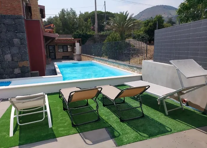 Giardino D'Estate - Villa Con Piscina Zafferana Etnea Foto