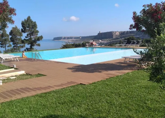 Фото Macari Residence Central Apartment