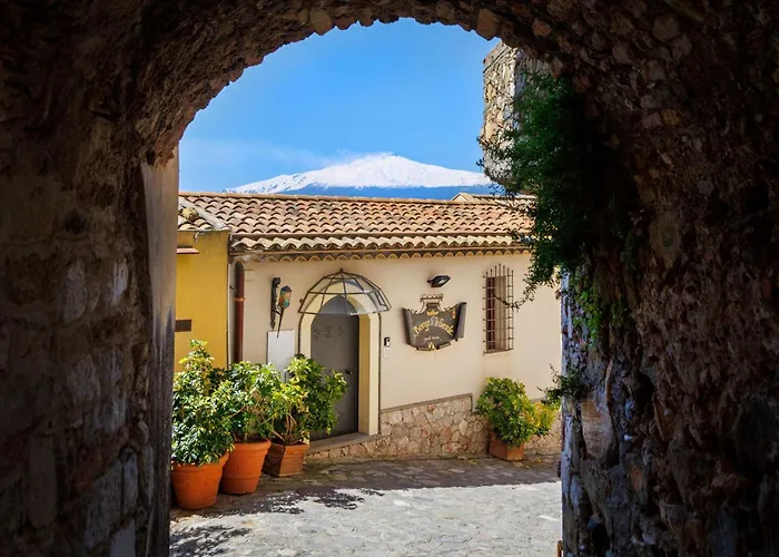 foto di Borgo Medievale Castelmola